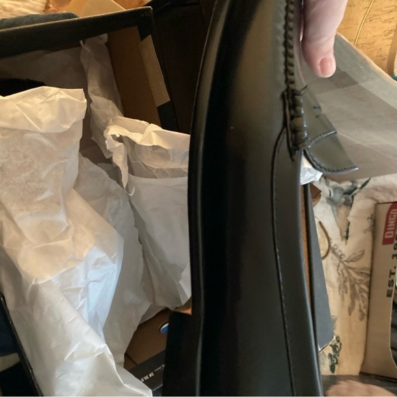 G.H. Bass & Co. Black Weejuns Loafers - Picture 2 of 4